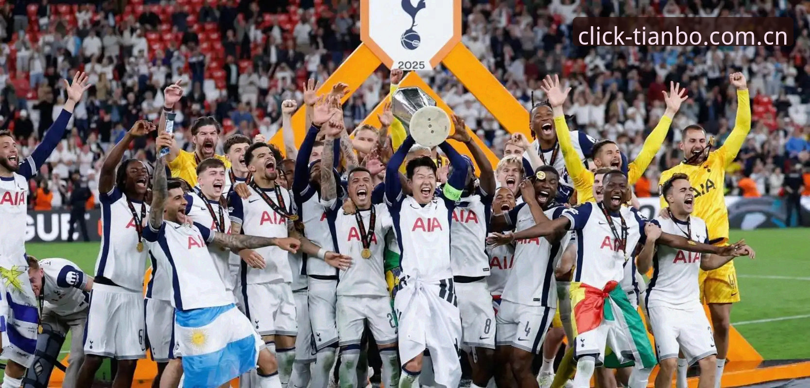 维拉3-0弗赖堡登顶欧联杯：埃梅里五冠封神背后的数据全景